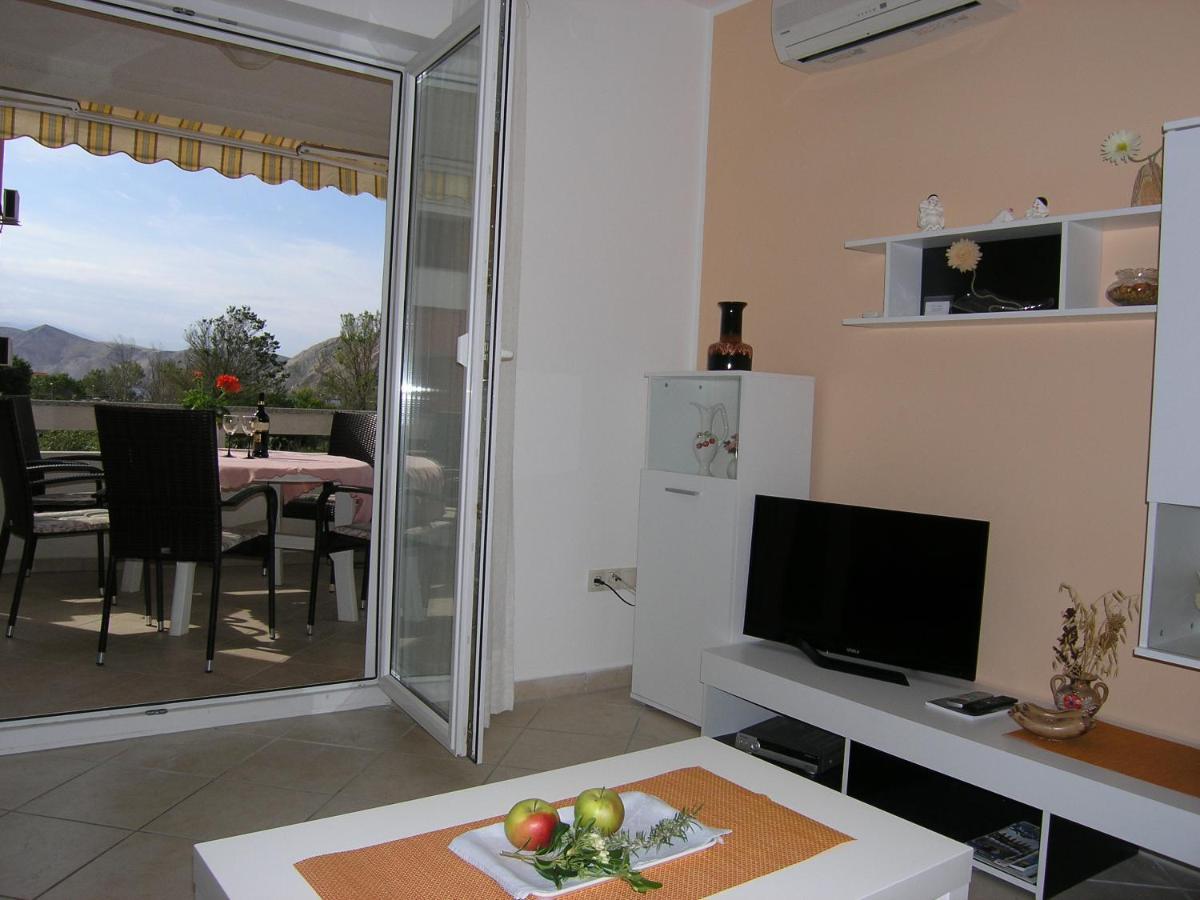Apartments Biljana For Relaxing Holidays In Baska Dış mekan fotoğraf