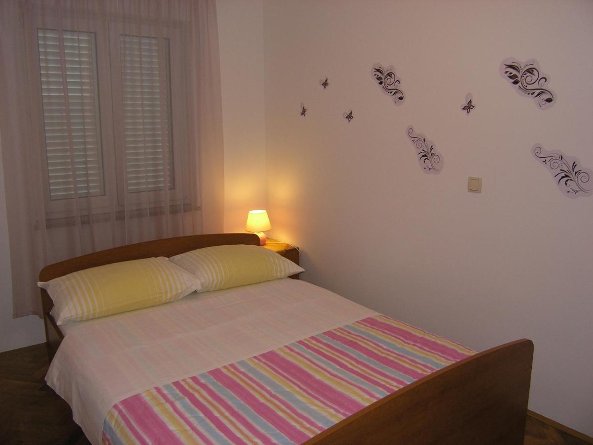Apartments Biljana For Relaxing Holidays In Baska Dış mekan fotoğraf